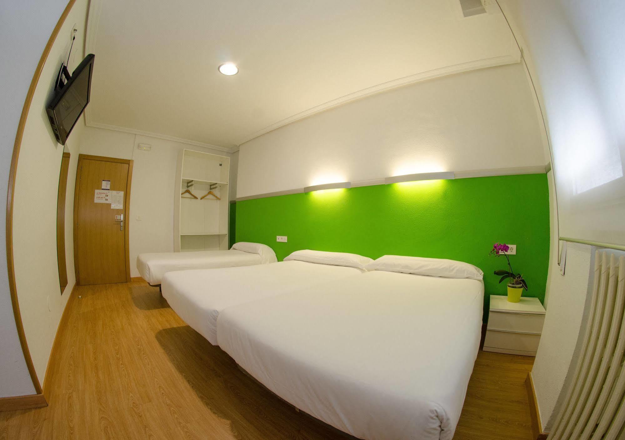 Hotel Centro Vitoria Autocheckin Buitenkant foto