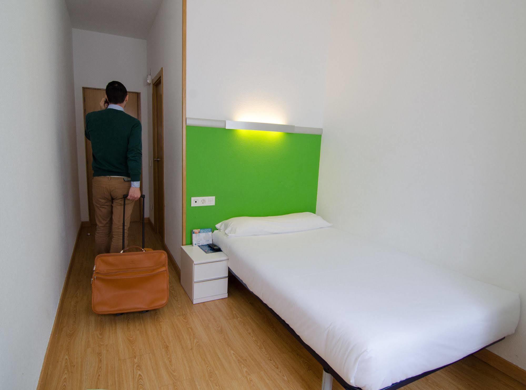 Hotel Centro Vitoria Autocheckin Buitenkant foto